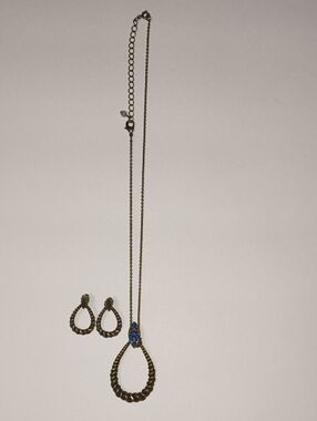 Antiqued Gold-Tone Blue Crystal Teardrop Necklace and Earrings Set